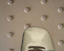 Płytka ostrzegawcza guzikowa peron, antpoślizgowa Tactiles, 400*400, beżowa, buff